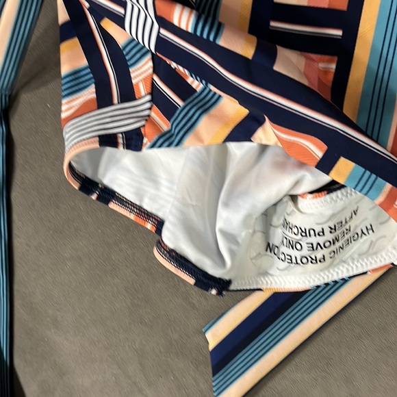 Jets NWT hi rise swimsuit bottoms Australia ruffles at waist with belt - Picture 3 of 5